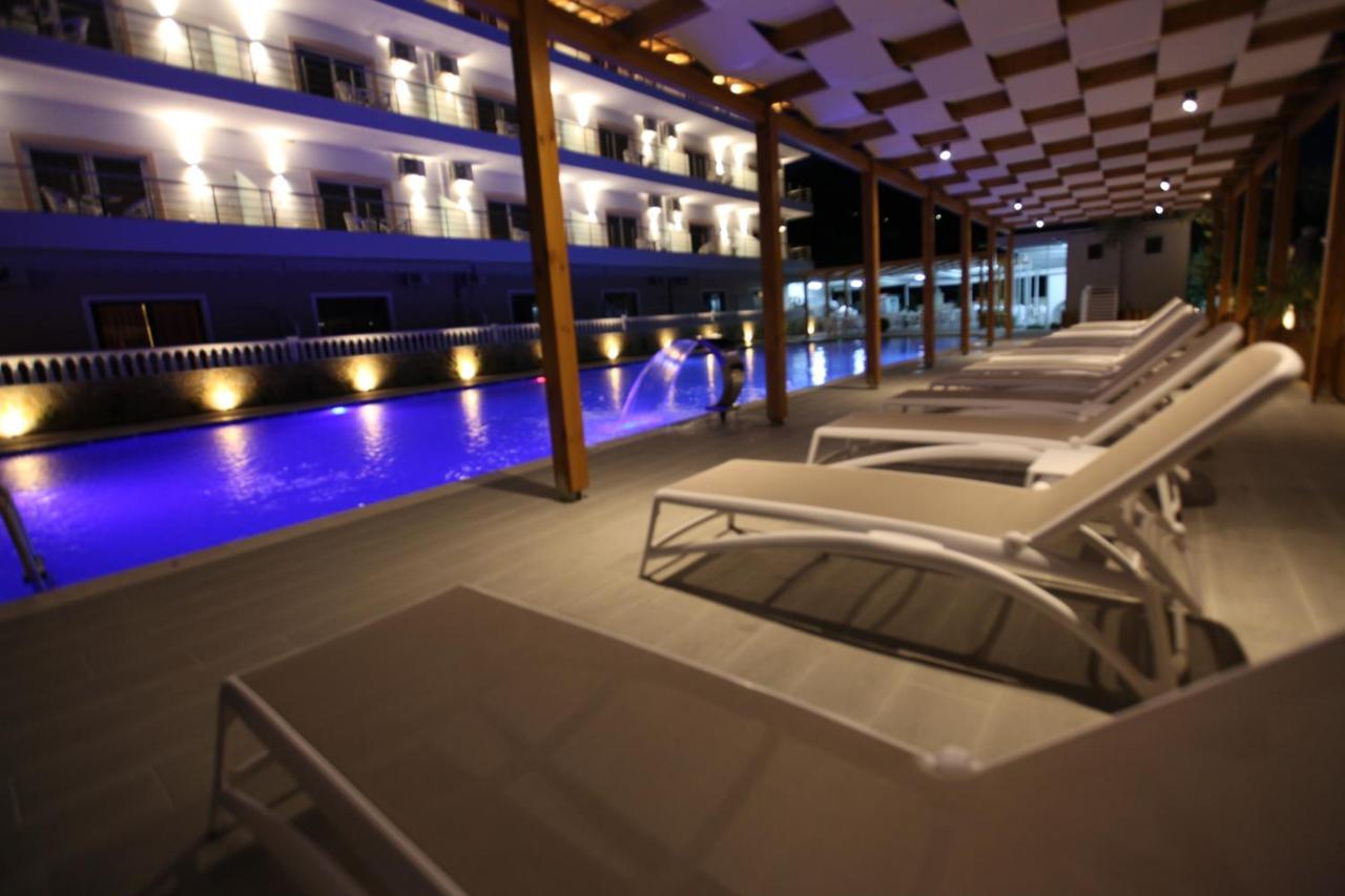 Hotel Riviera Борш Экстерьер фото