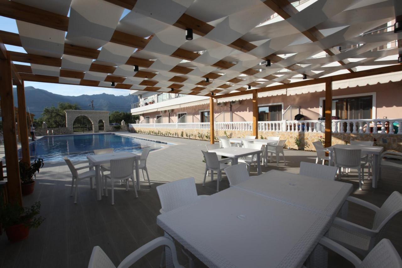 Hotel Riviera Борш Экстерьер фото