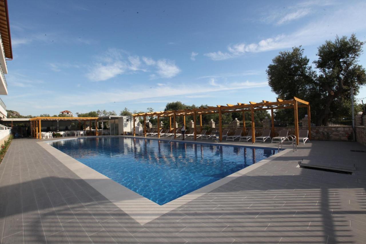 Hotel Riviera Борш Экстерьер фото