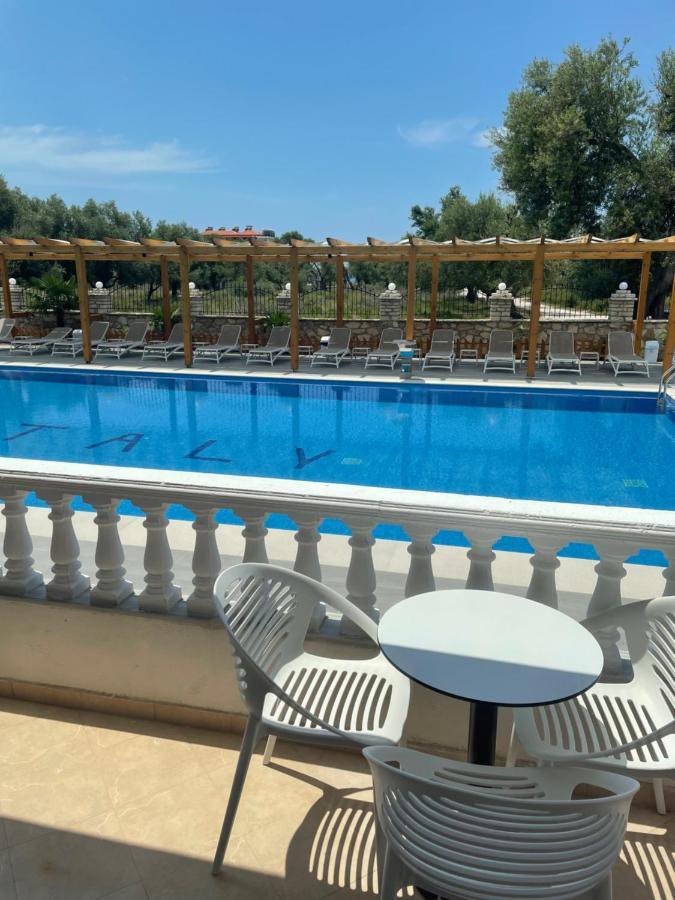 Hotel Riviera Борш Экстерьер фото